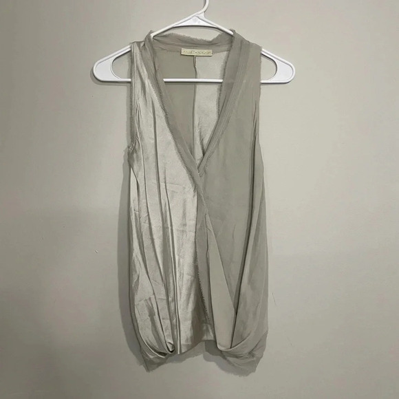 Ramey Brook 100% Silk Dual Toned Faux Wrap Sleeveless Blouse - Picture 1 of 9